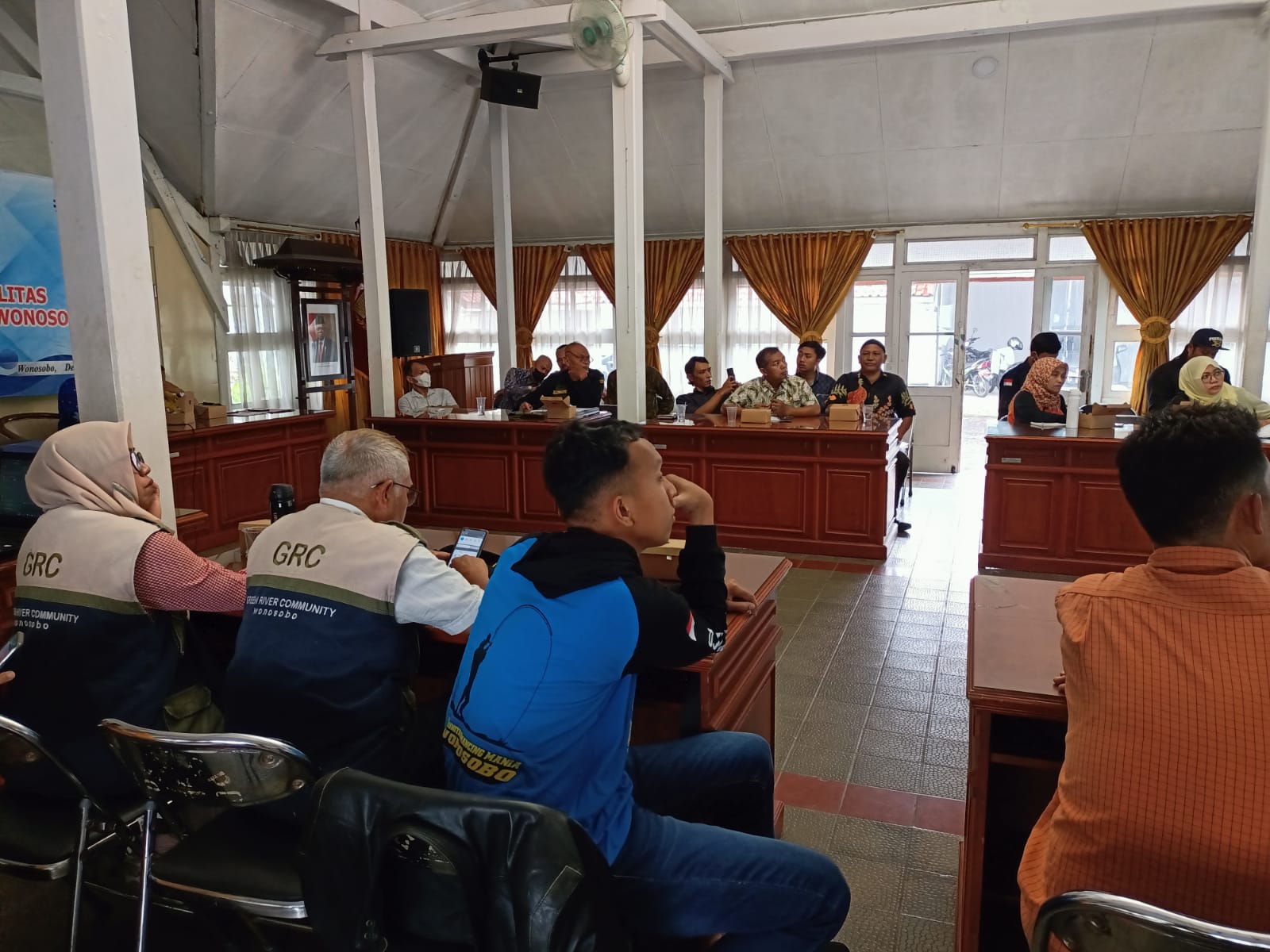 64f9ab94eeea0_Rapat Koordinasi Penyampaian Hasil Pemantauan Kualitas Air Permukaan.jpeg
