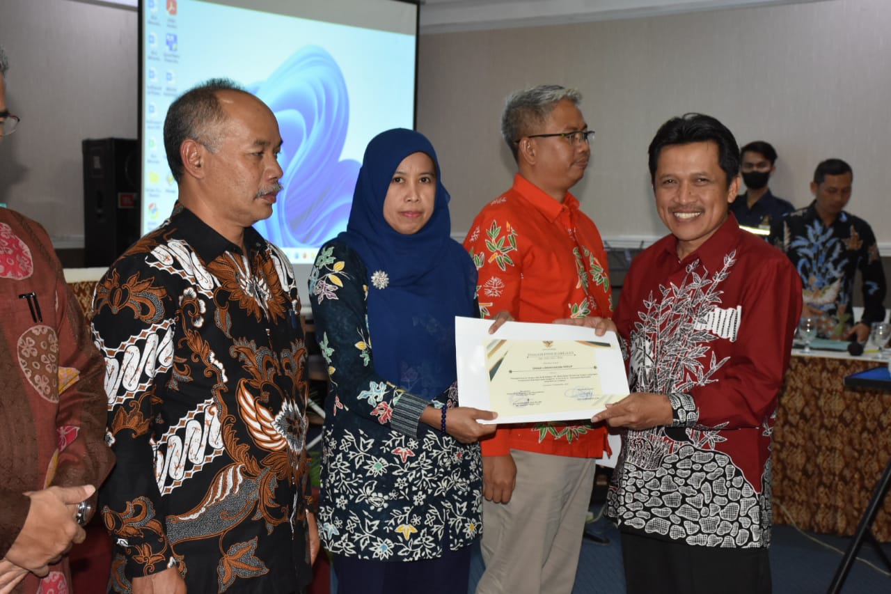 64f9ae98c30ea_Dinas Lingkungan Hidup Memperoleh Penghargaan Kearsipan.jpeg