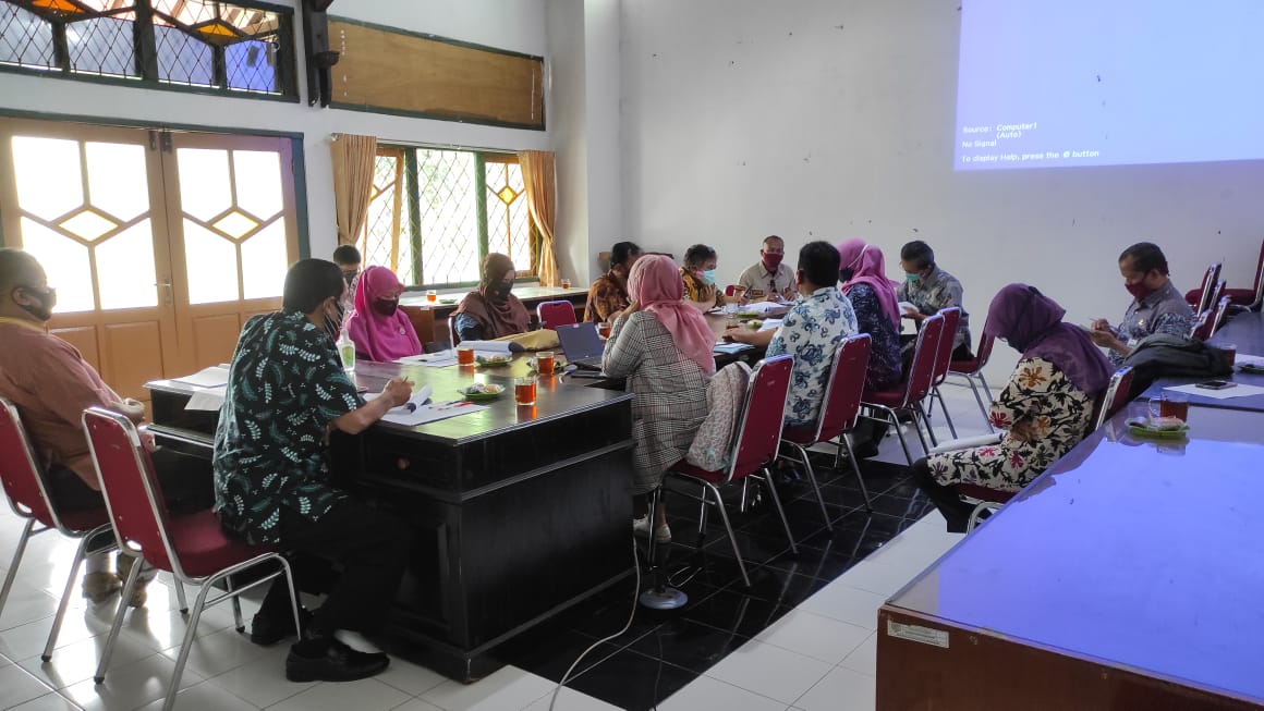 64fbf83ec2c82_Rapat Pemeriksaan Draft UKL-UPL Pembangunan Pasar Sapuran.jpeg