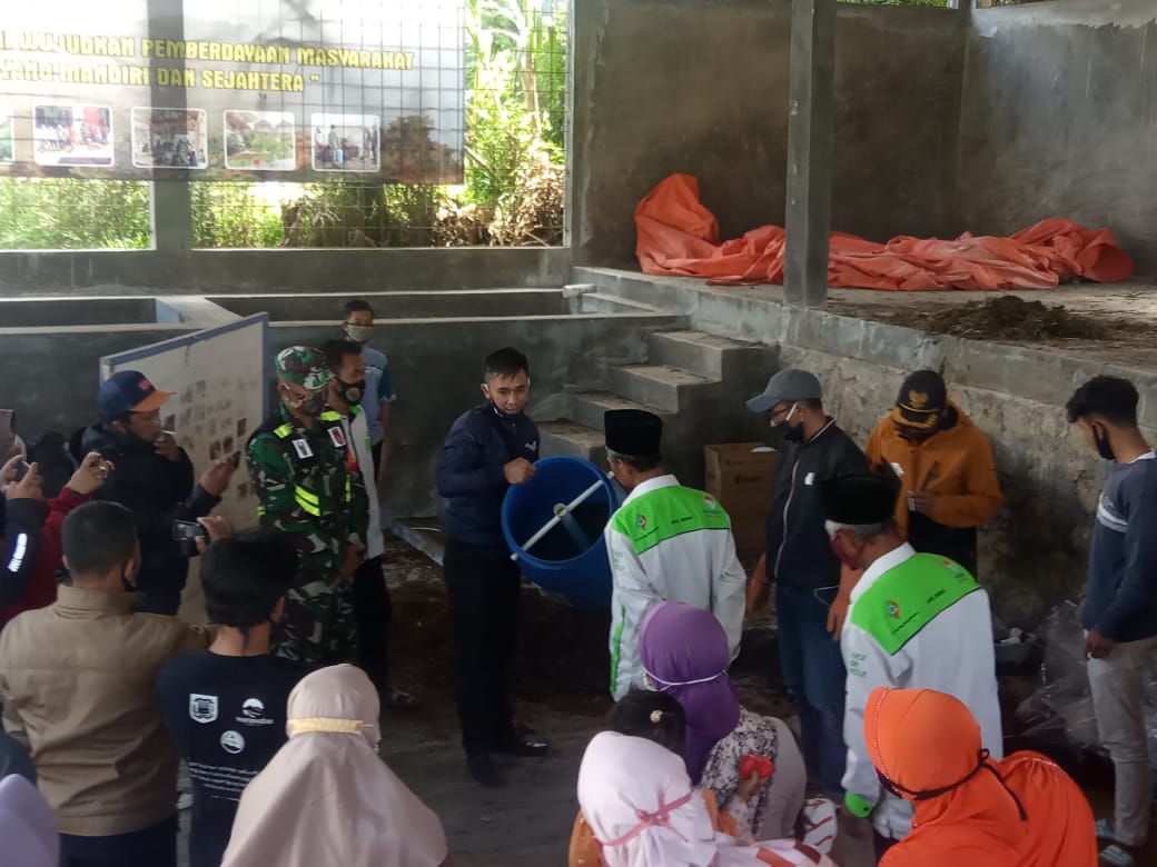 64fbfaa785080_Sosialisasi Penanganan Sampah Desa Igirmranak1.jpeg