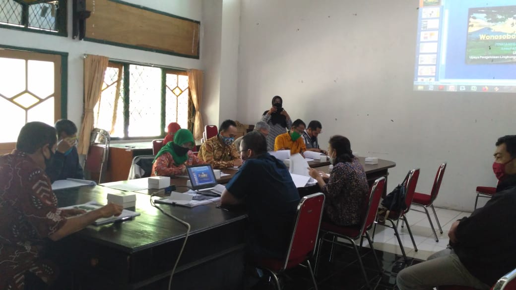 64fbff678a5b8_Rapat Pemeriksaan Draft UKL-UPL Industri Barang.jpeg