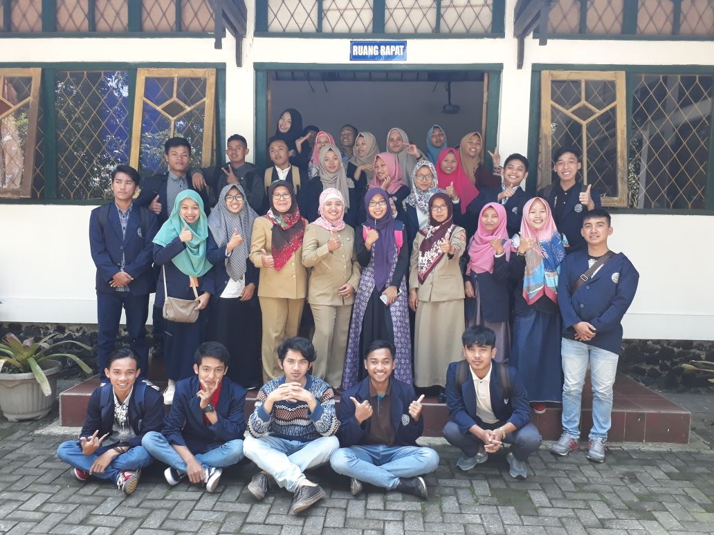 64fc7f6f8c7d6_20180430040058_kunjungan_unsiq.jpeg