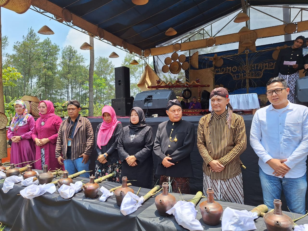 6522c8d629691_Momong Tambah.jpeg