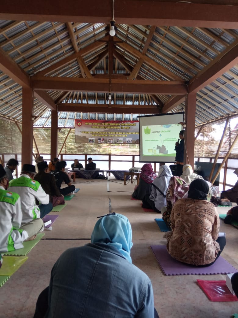 64fbfaa7be648_Sosialisasi Penanganan Sampah Desa Igirmranak2.jpeg