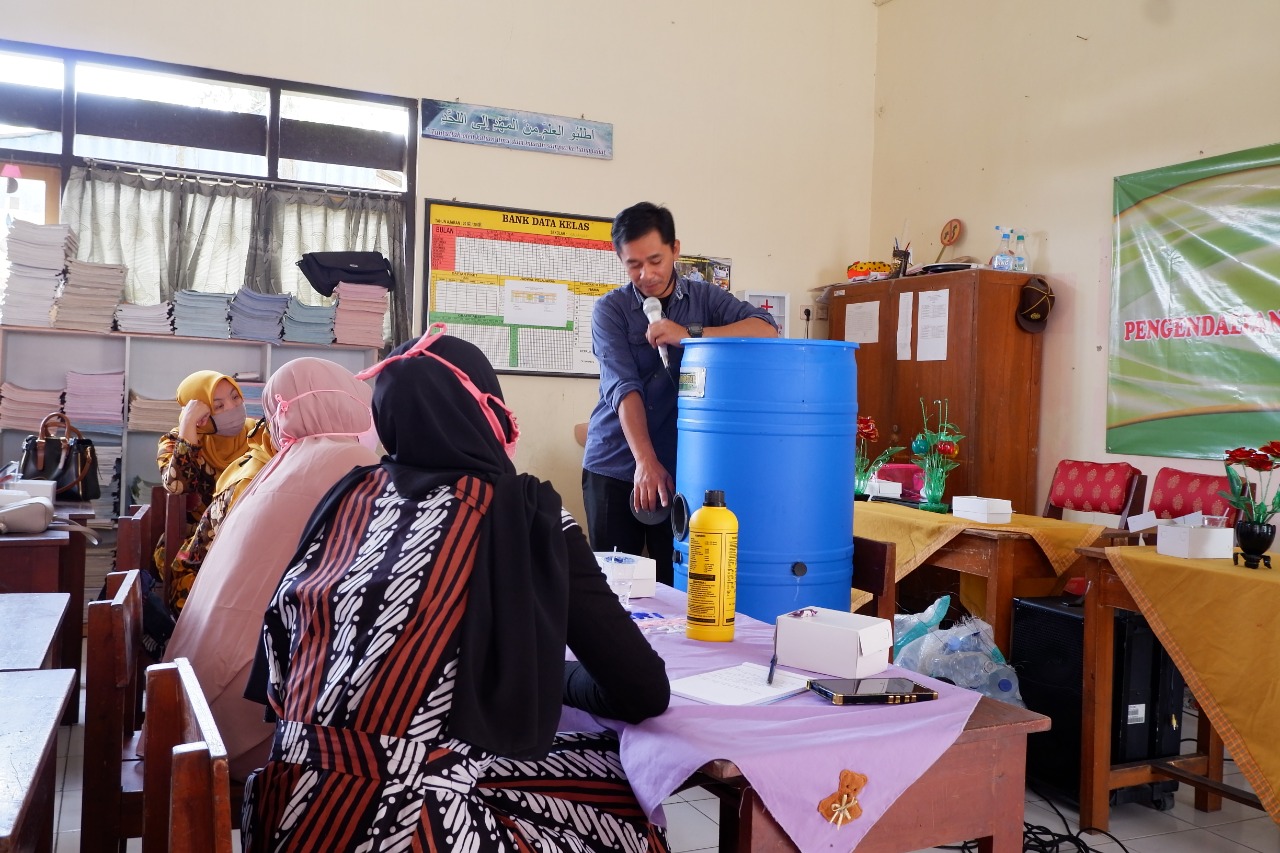 64fbfd8e8d678_Sosialisasi dan Pembinaan Penanganan Persampahan.jpeg